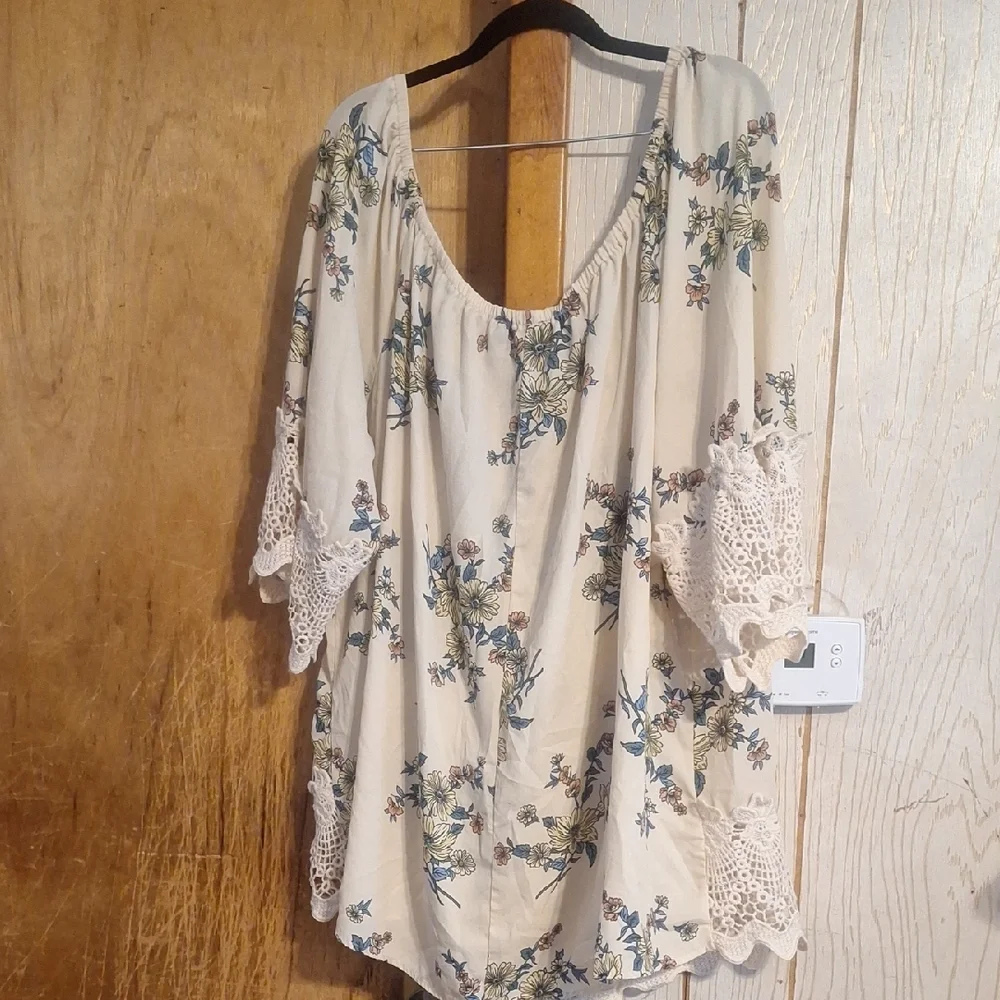 Miss Lili Cream Floral Blouse with Knitted Trim - Picture 3 of 5